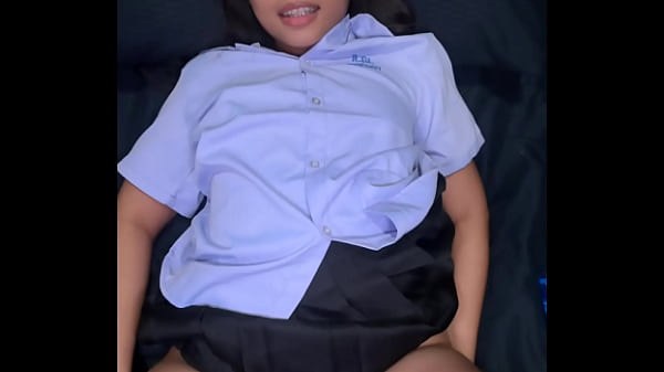 Uniforme Souillé Par L’étranger, Son Plaisir Sur Mon Visage