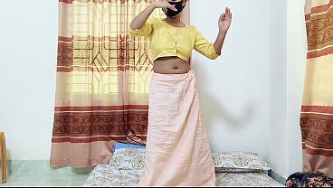 Sultry Desi Beauty’s Provocative Nude Dance