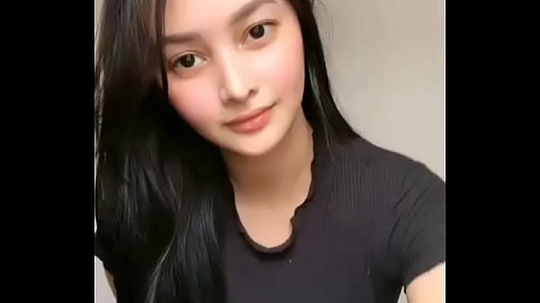 Voluptuous Filipina Curves