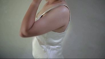 Indo Beauty With Flawless Curves Driven To Self-pleasure