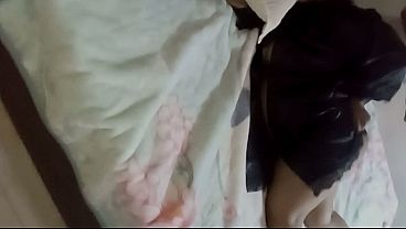 زوج مصري خاضع يشاهد زوجته المصرية الساخنة تمارس الجنس مع عشيقها أمام عينيه