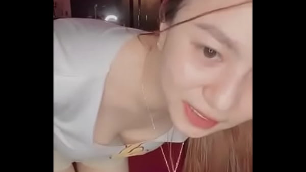 Sultry Pinay Vlogger Apple Angeles