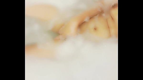 Filipina Beauty Caught Pleasuring Herself In The Bath