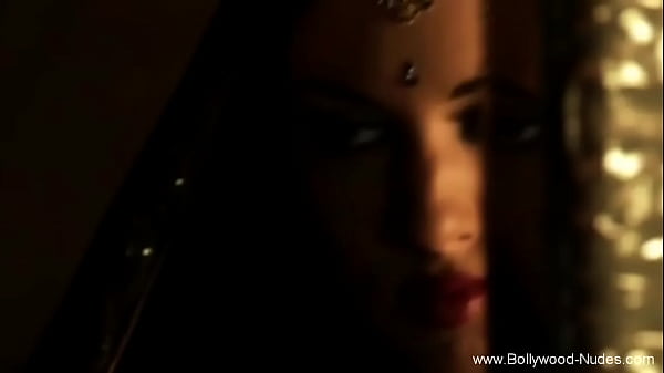Sultry Tall Brunette’s Sensual Ritual Of Ecstasy