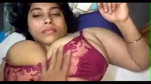 भरपूर उभार वाली भाभी