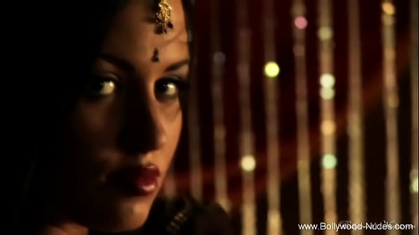 Sultry Seductress Of The East: The Mistress’s Art Of Allure