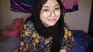 Berkaca Mata, Berdiam Diri, Menggapai Kenikmatan