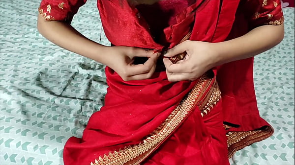 Sultry Mallu Matron’s Midday Temptation: A Daring Dhoti Affair Unfolds
