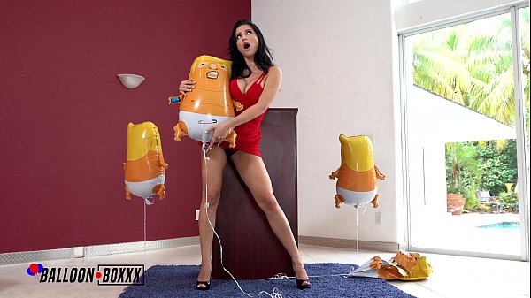 Sultry Russian Milf Crystal Rush Grinds On Trump-inflated Balloons