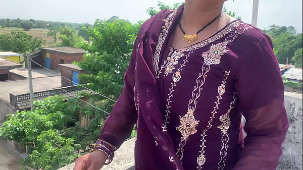 Sizzling Bhojpuri Bhabhi’s Intimate Encounter: Full Body Bliss In Hindi