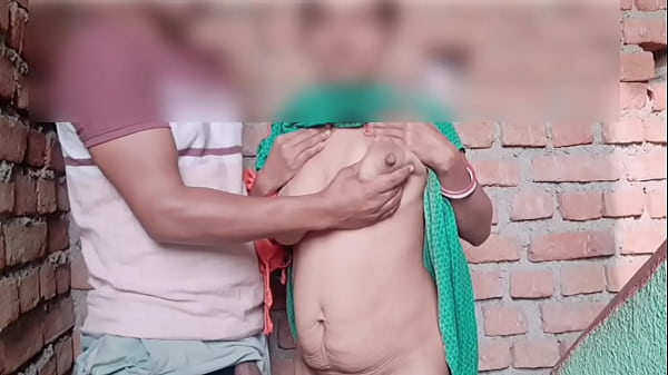 Desi Beauty’s Intimate Embrace