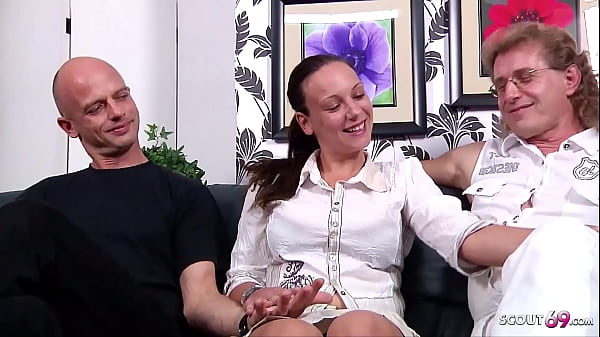 Erfahrene Deutsche Eheleute Erleben Ihren Ersten Cuckold-dreier Mit Zwei Männern