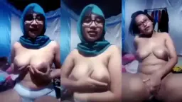 Tante Cita Montok Seksi, Hijabnya Bikin Makin Menggoda