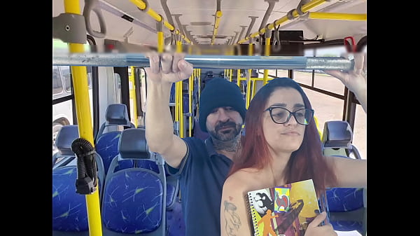 Estudante é Fodida Por Estranho No Busão!