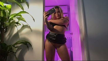 El Caliente Y Travieso Baño Rosado En Mi Oficina Que Me Vuelve Loco