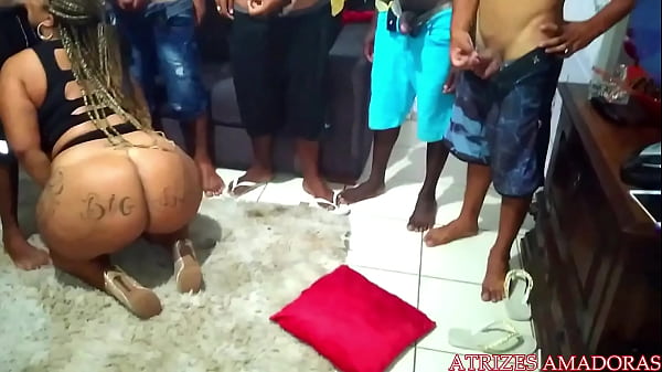 Casada Gostosa Se Acabando Com Vários Homens Bem Dotados