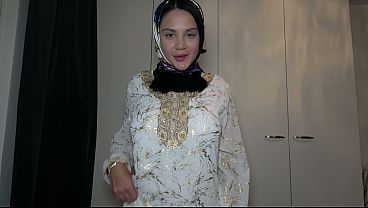 Pov – Fucking Your Romantic Muslim Stepsister While She Keeps Her Hijab On