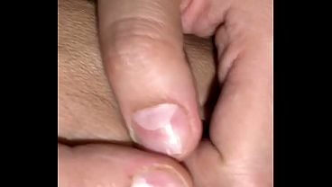 سعودية نار مع فحل تونسي، كسها ينفجر من النيك، صوت واضح وكلام يهيج، سكس عربي ساخن
