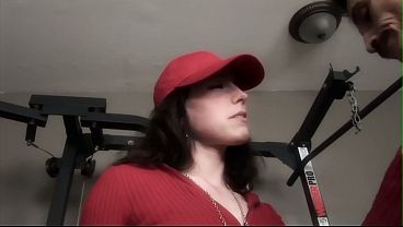 College Teen Gets Railed By Her Ripped Gym Teacher After Detention