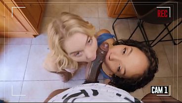 Mofos – Influencer Penelope Cross Gets Her Live Stream Cut Short When She Drops To Her Knees To Gag On Jordi’s Dick