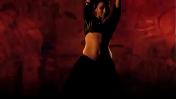 Rani Mukerji’s Steamy Movie Moments, Bollywood Actress Flaunting Her Hot Body And Sexy Cleavage In Sizzling Scenes.