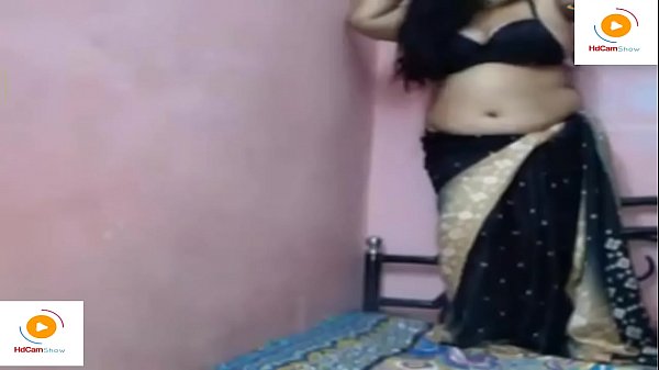 Clear Hindi Audio: Indian Bhabhi With Big Boobs In A Hot Live Show – Hdcamshow