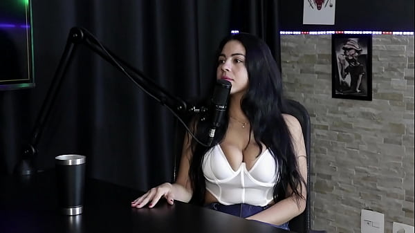 Excluída Pelos Parentes, Entrou De Vez No Pornô Online, Mandaram Meter Uma Garrafa No Cuzinho E Seu Brinquedão… – Anabele Nogueira (sheer/red)