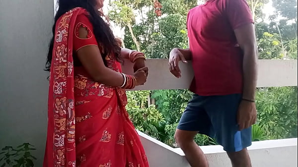 पड़ोसन आंटी को घोड़ी बना के ऐसे चोदा कि उनकी चूत की फांकें भीग गईं