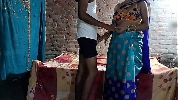 भाभी ने देवर के साथ मस्ती भरी रात बिताई, जोश में खो गए दोनों