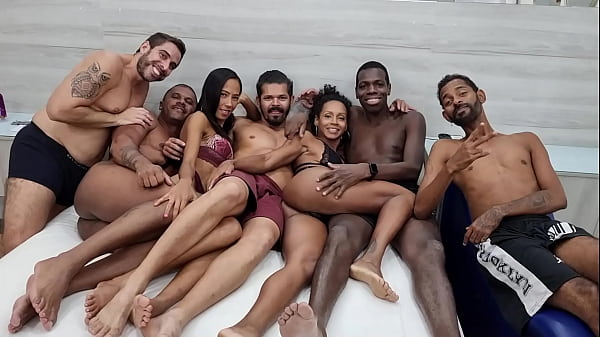 Nos Bastidores De Uma Suruba Quente Com As Gostosas Yasmin Ribeiro E Afrodite Hotwife