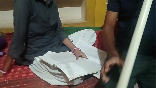 Teacher Ne College Student Ko Bed Par Le Jaakar Choda
