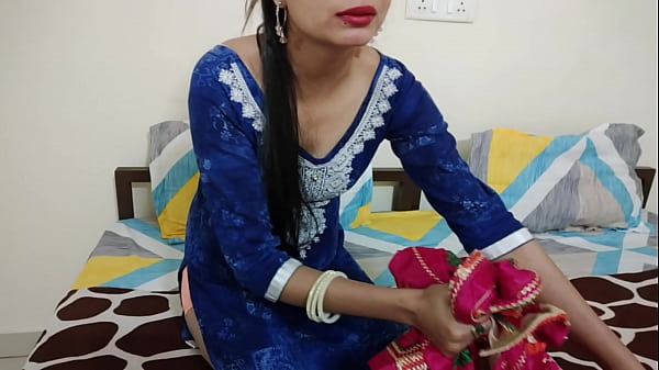 Xxx सौतेली बहन को बड़े सौतेले भाई ने अकेला छोड़ दिया, कामुक हिंदी आवाज़ में