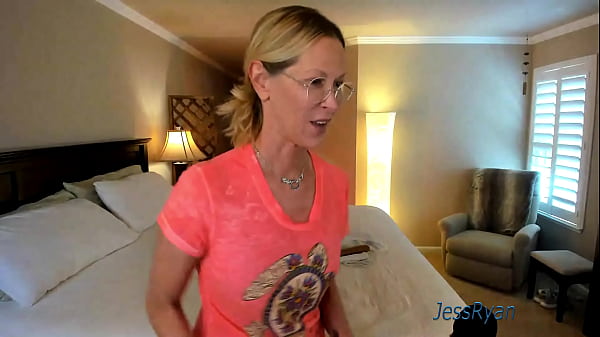 Messy Deep Throat Action With Spit And Gagging From Jess Ryan