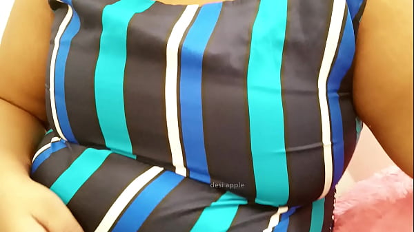 Desi Cam Girl Flaunting Her Hot, Juicy Tits