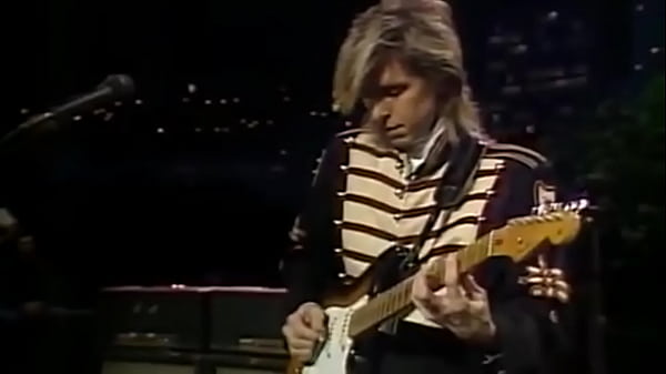 Eric Johnson’s Sweaty, Slick Fingers Sliding Through Austin, Texas, 1988