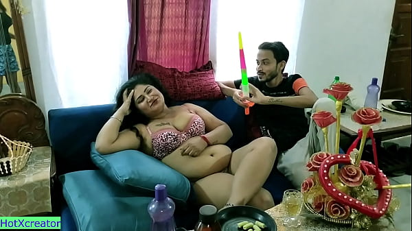 Indian Hot Bhabhi’s Wild Birthday Fuck With Her Teen Lover! Hindi Xxx