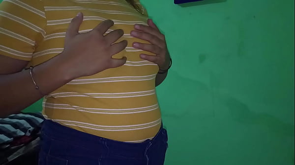 Indian Desi Girl Shoves Vibrator Deep Into Her Thick Juicy Ass