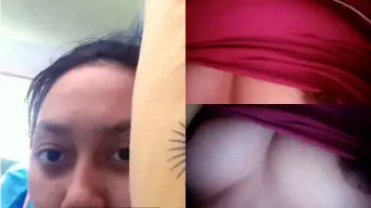 Nemu Cewek Ometv Pamerin Susu Montok Sampe Ngangenin