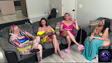Princesses Hunt For Kings To Fuck.