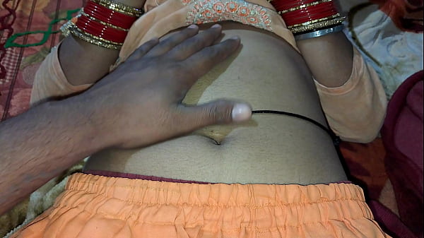 बेशर्म भाभी ने देवर से लिया अपनी प्यास का मज़ा, जिस्म की आग बुझाने को बिखरी रात में