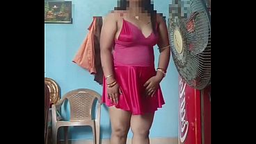 Indian Desi Stepmom’s Hot & Naughty First Move
