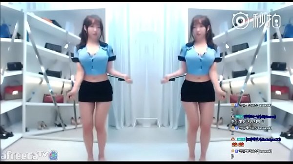 Sexy Korean Babe Ready To Tease And Please