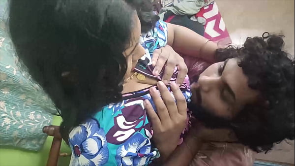 Horny Desi Couple Kissing, Squeezing Boobs In Pure Heat